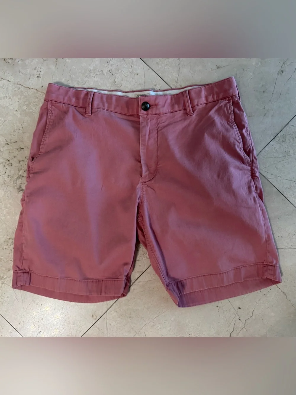 Faherty Rose Cotton Chino Flat-Front Shorts. BB21